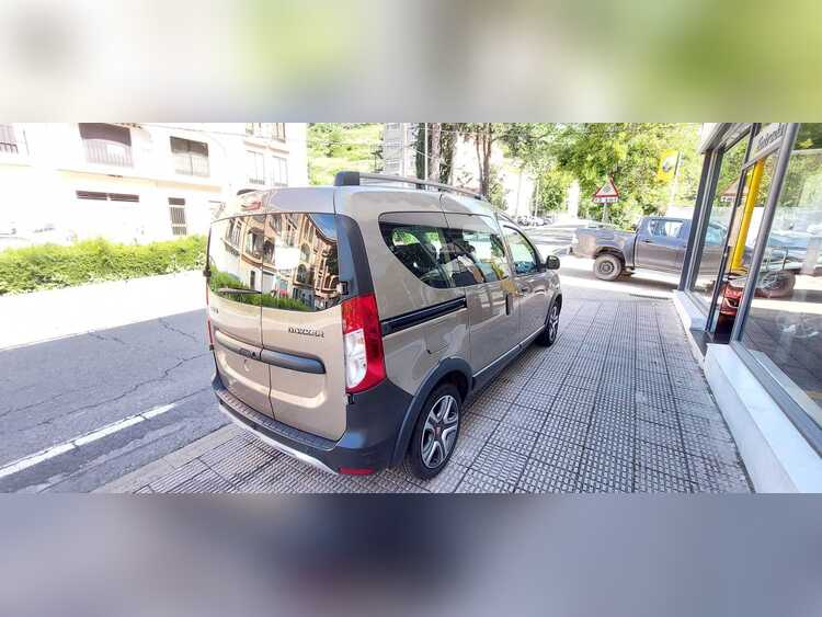 Dacia Dokker STEPWAY 95 CV foto 9